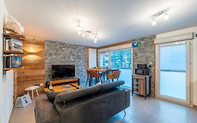 Charmant appartement à 5 minutes à pied de la vielle ville Annecy avec parking privé